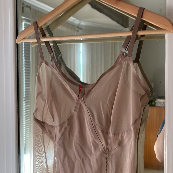 Spanx Haute Contour Nouveau Nude Slip - Picture 2 of 8